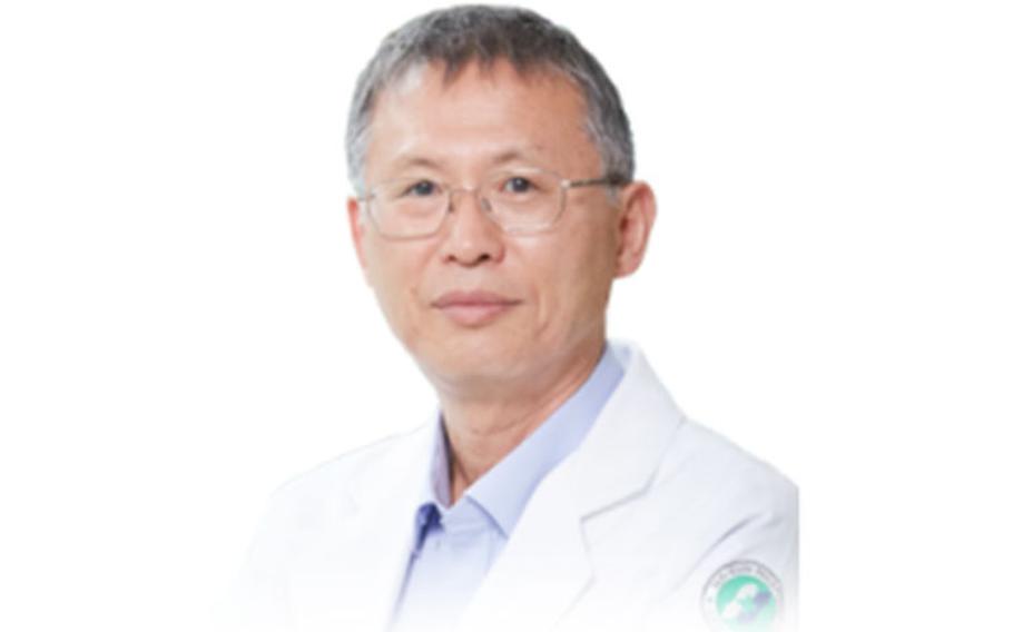 Dr. Lee Jihyeon