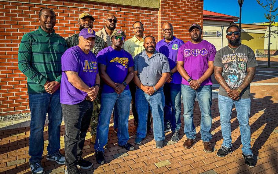 Lambda Xi Chapter group picture