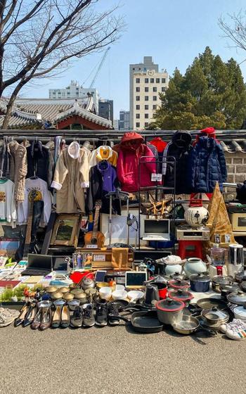 clothing, pots, shoes, and some other things are sold on the street.