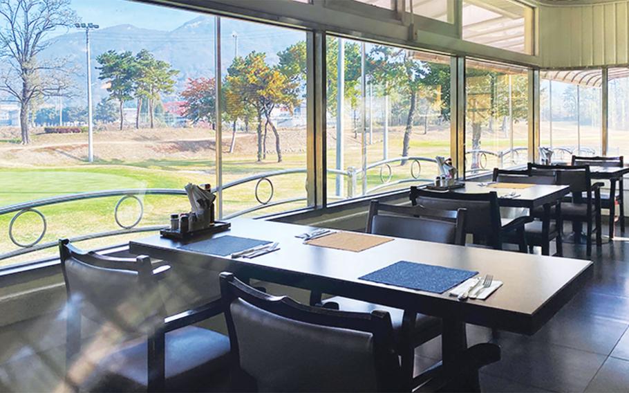 Casey Indianhead Golf Course Restaurant interior