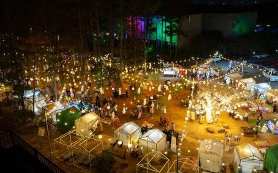Birds-eye view of Sumokwon Night Market.