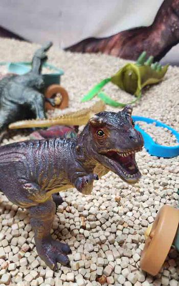 dinosaur miniature toys