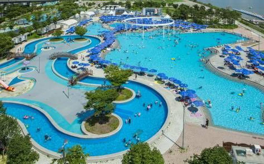 Outdoor swimming pool