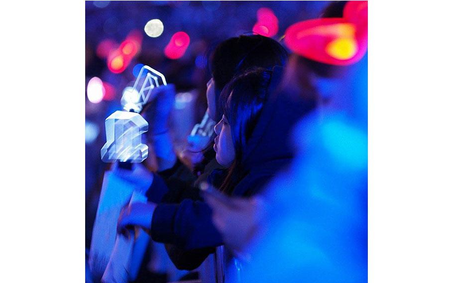 Audience enjyoing the festival.