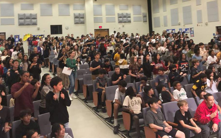 Students and staff participated in the “Cha Cha Cha Dance”, created in the 1950’s by Cuban musician Enrique Jorrin. 