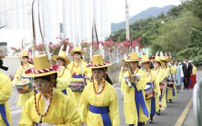 Participants are parading.
