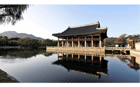 Korea Destinations: Nighttime Tours of Gyeongbok Palace Return