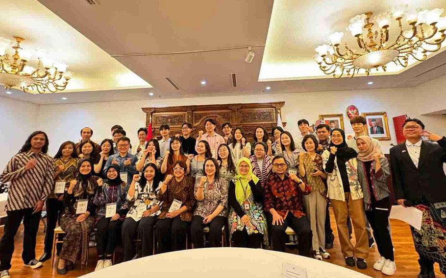 Busan Indonesia Center team (BIPA Competition at Indonesian Embassy, Seoul)