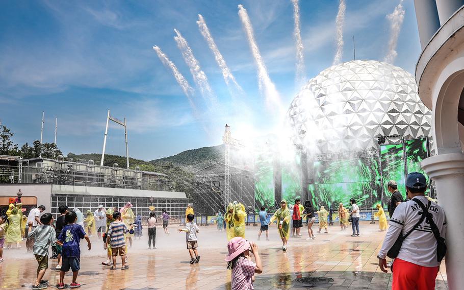 Summer Water Wars at Seoul Land