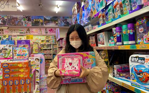 Shopping in Korea: Dongdaemun Toy and Stationery Street kids’ paradise