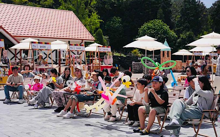 Dorf Youth Market