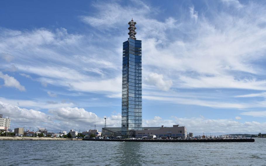 View of Akita Port and the Port Tower Selion (photo courtesy of Akita City); other photos by Takahiro Takiguchi