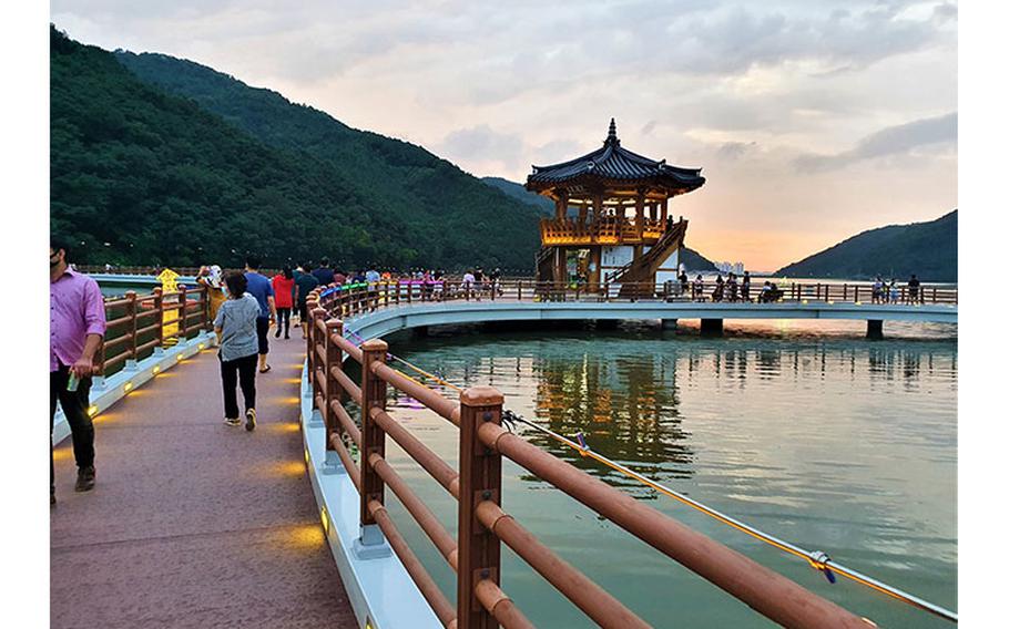 Photos by ChiHon Kim: Baeksegyo Bridge