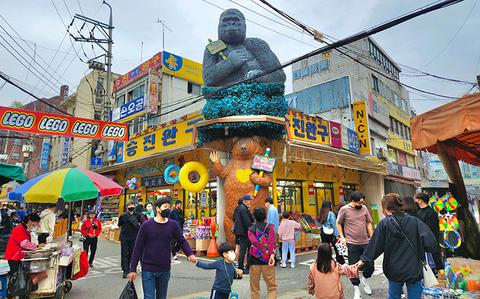 Photo Of Shopping in Korea: Navigating ROK's shopping mecca Dongdaemun