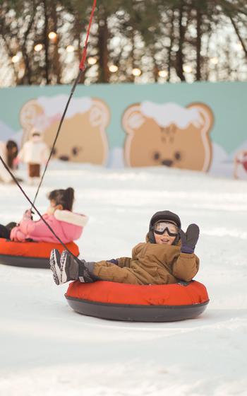 sledding at Eworld